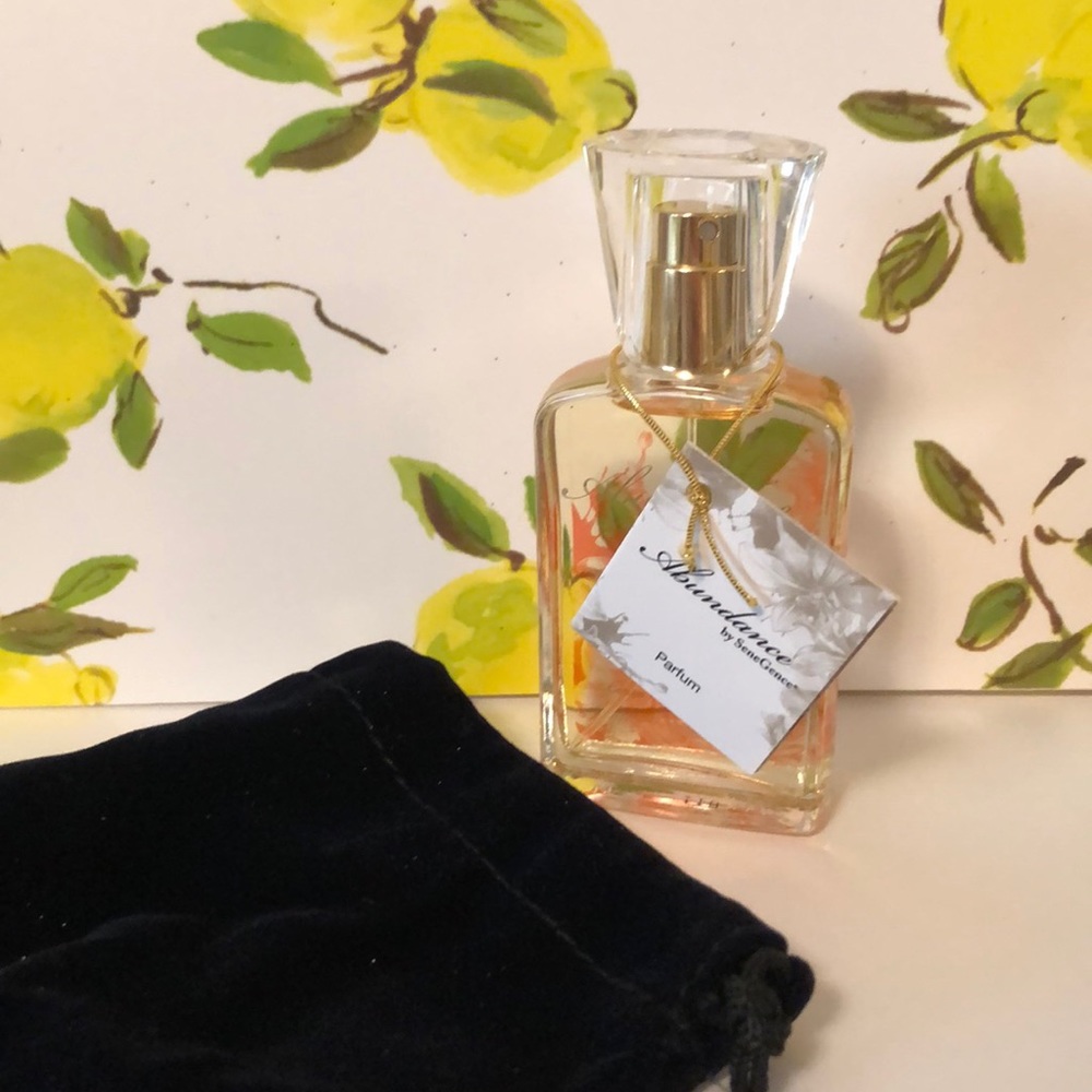 COPY - SeneGence parfume in scent Lush